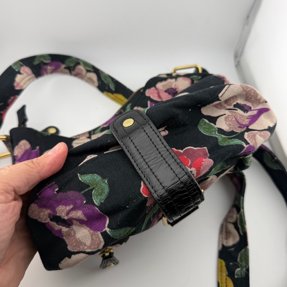 Ted Baker Crossbody Bag Small Black Floral Excellent Canvas Gold Hardware - Picture 8 of 10